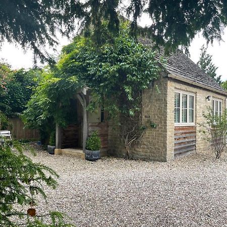 Cosy Cottage In The Heart Of The Cotswolds Cirencester Exterior photo